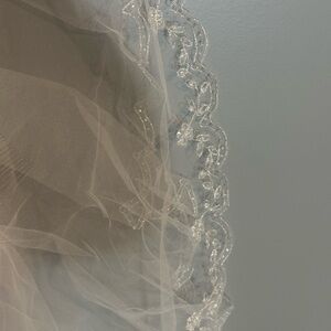 David's Bridal White Bridal Veil with Beaded Lace Edge